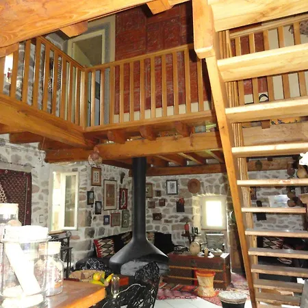 Guest house D'hotes Au Creux Du Chambon 3*