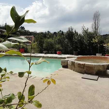 D'hotes Au Creux Du Chambon Guest house 3*