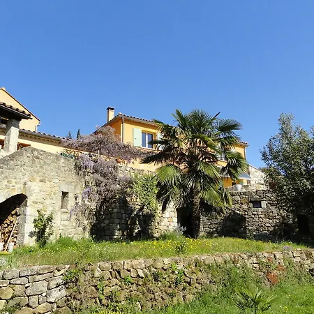 D'hotes Au Creux Du Chambon Guest house 3*